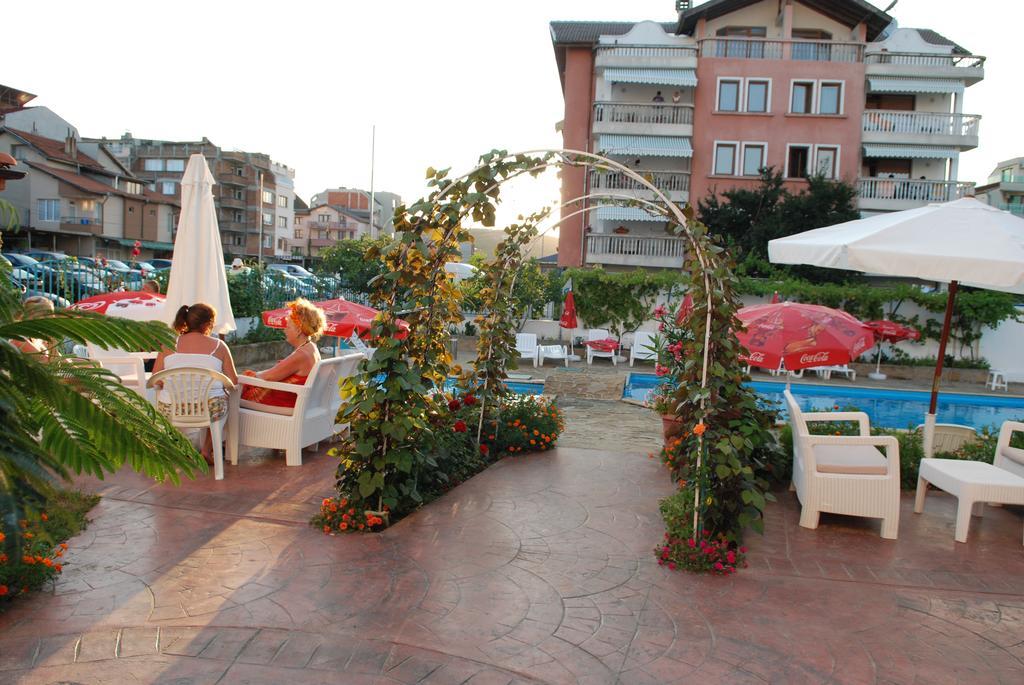Alba Family Club Hotel Приморско Екстериор снимка