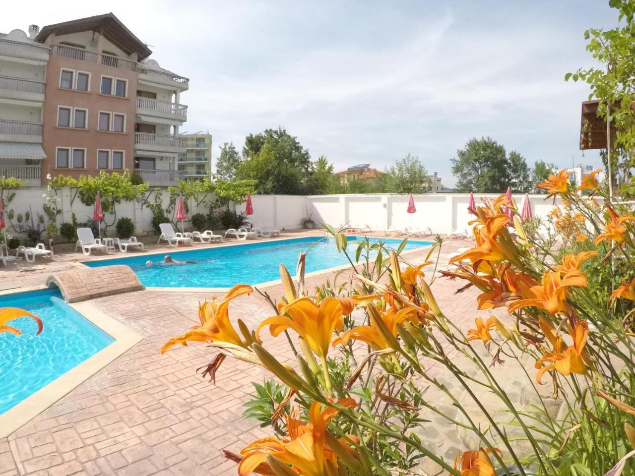 Alba Family Club Hotel Приморско Екстериор снимка