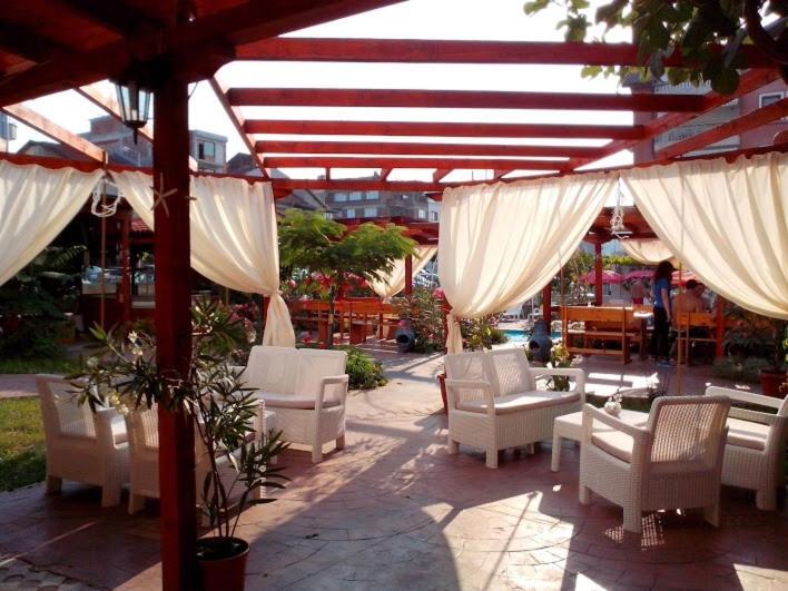 Alba Family Club Hotel Приморско Екстериор снимка